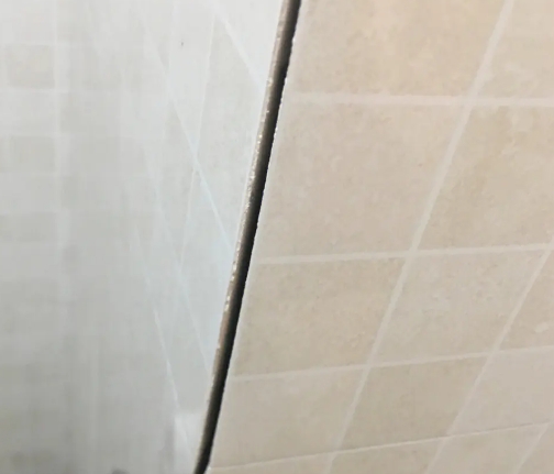 大冶瓷砖空鼓维修公司分享阳台瓷砖脱落的修复过程可以分为以下几个步骤